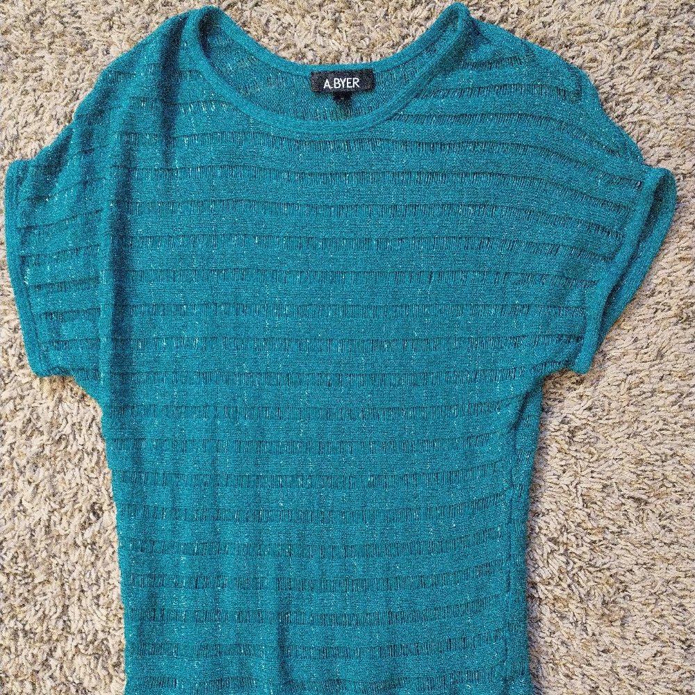 A Byer - Size Medium - Teal Colored Short Sleeve Knit Sweater